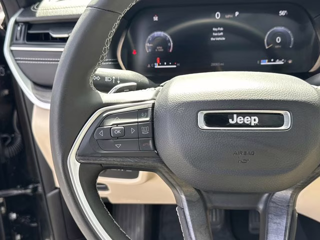 2025 Diamond Black Crystal Pearlcoat Jeep Grand Cherokee L Limited 4X4 SUV