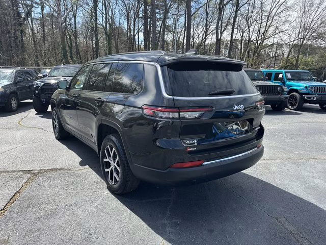 2025 Diamond Black Crystal Pearlcoat Jeep Grand Cherokee L Limited 4X4 SUV