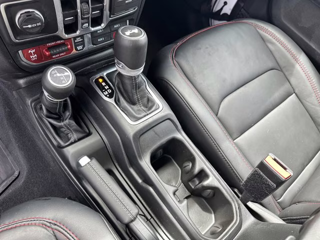 2024 White Jeep Wrangler Rubicon 4X4 Convertible