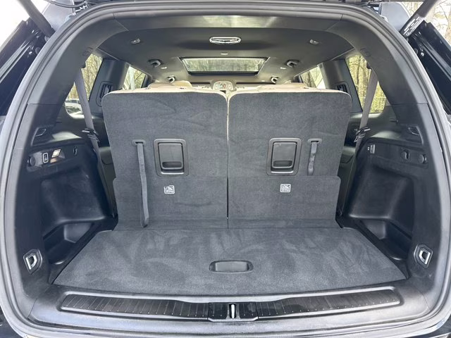 2025 Diamond Black Crystal Pearlcoat Jeep Grand Cherokee L Limited 4X4 SUV