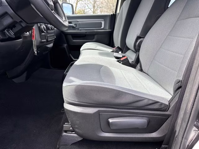 2022 Granite Crystal Metallic Clearcoat Ram 1500 Classic SLT RWD Truck