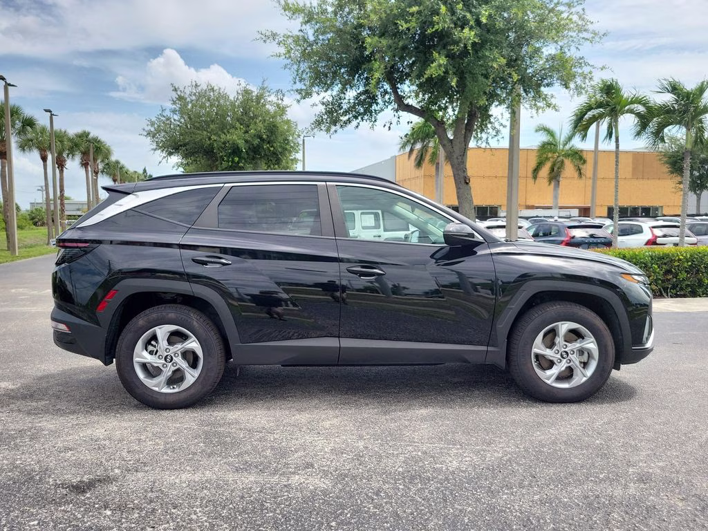 2023 Phantom Black Hyundai Tucson SEL AWD SUV