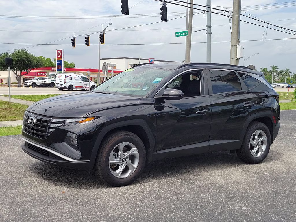 2023 Phantom Black Hyundai Tucson SEL AWD SUV