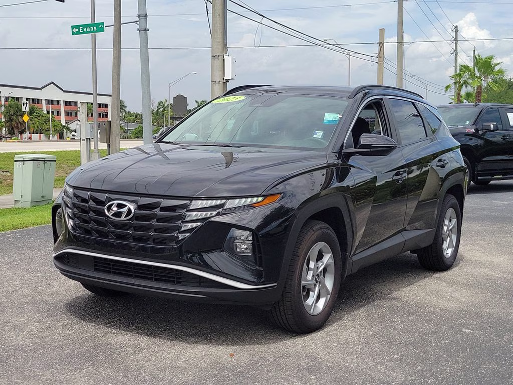 2023 Phantom Black Hyundai Tucson SEL AWD SUV