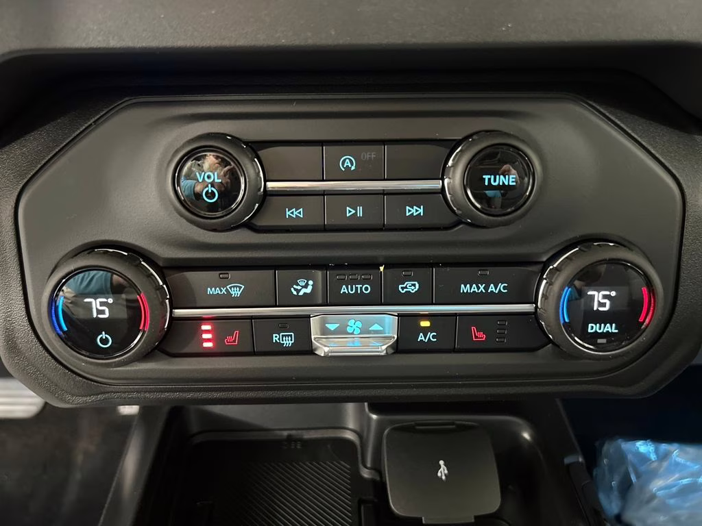 2026 RUBY RED TNTD Ford Bronco Big Bend 4X4 SUV