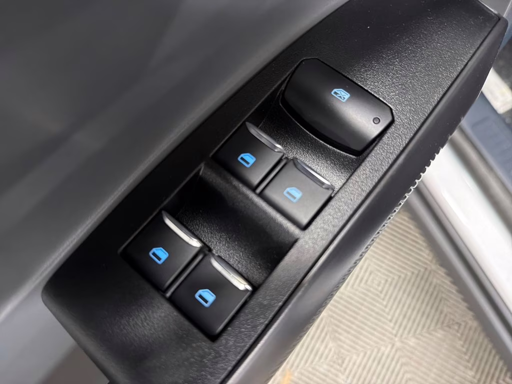 2026 OXFORD WHITE Ford Maverick XL FWD Truck