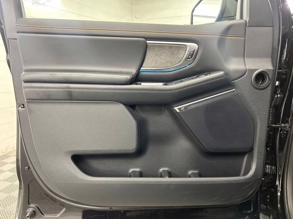 2026 AGATE BLACK Ford Expedition Tremor 4X4 SUV