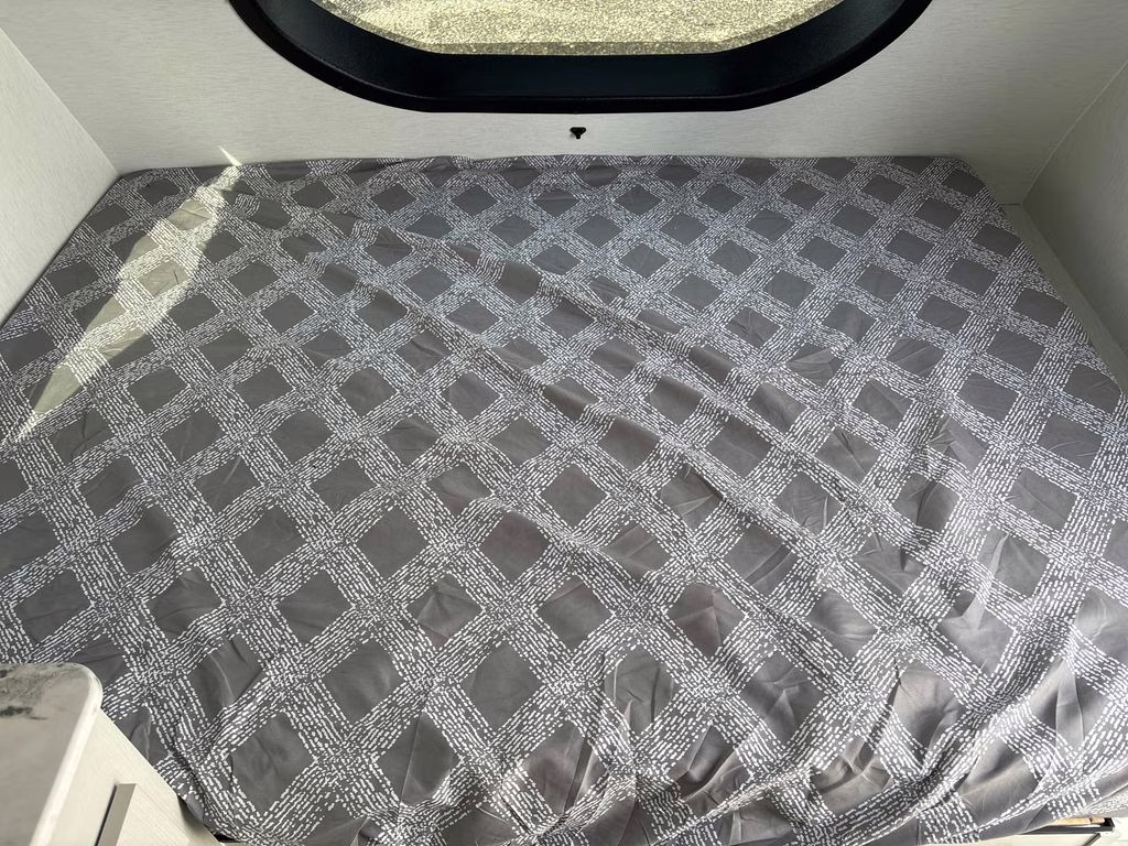 2026 White Coachmen REMOTE 12.1R Trailer