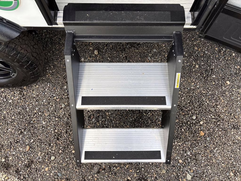 2026 White Coachmen REMOTE 12.1R Trailer