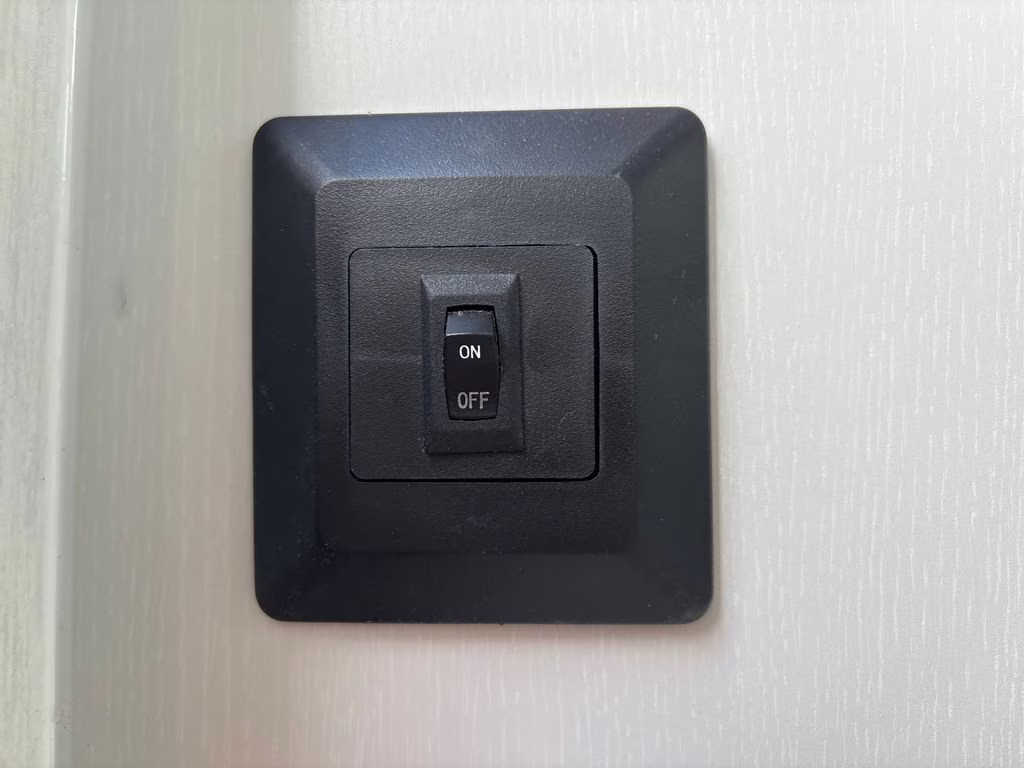 2026 White Coachmen REMOTE 12.1R Trailer