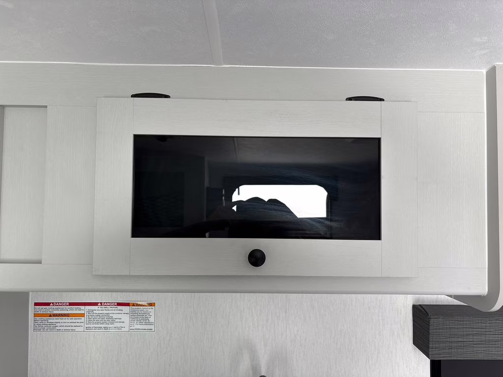 2026 White Coachmen REMOTE 12.1R Trailer