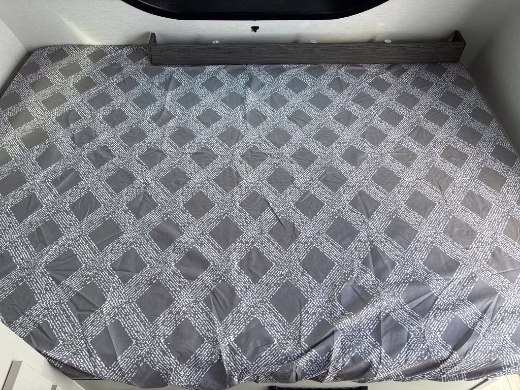 2026 White Coachmen REMOTE 12.1R Trailer