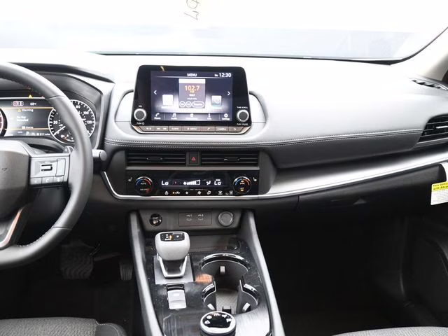 2026 Everest White Pearl Tricoat Nissan Rogue SV AWD SUV