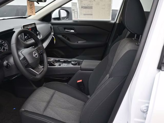 2026 Everest White Pearl Tricoat Nissan Rogue SV AWD SUV
