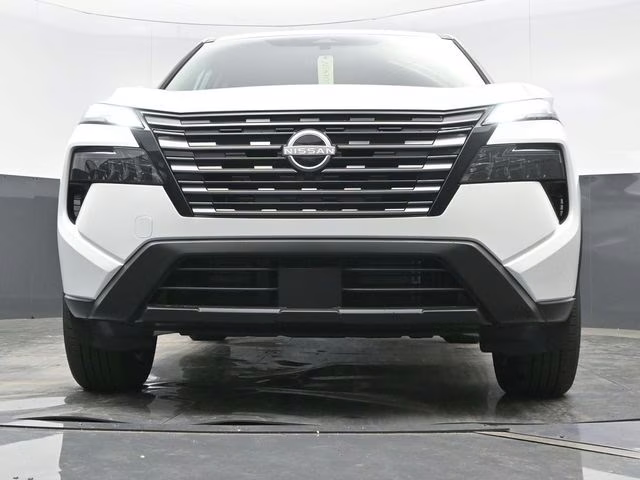 2026 Everest White Pearl Tricoat Nissan Rogue SV AWD SUV
