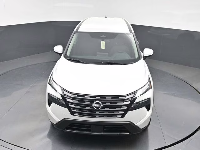 2026 Everest White Pearl Tricoat Nissan Rogue SV AWD SUV