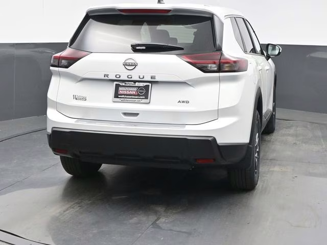 2026 Everest White Pearl Tricoat Nissan Rogue SV AWD SUV