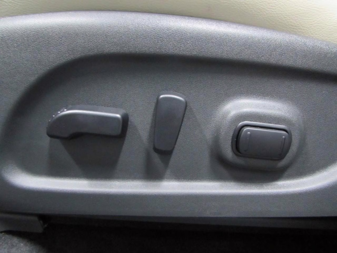 2024 Pearl White Tricoat Nissan Murano SL AWD SUV