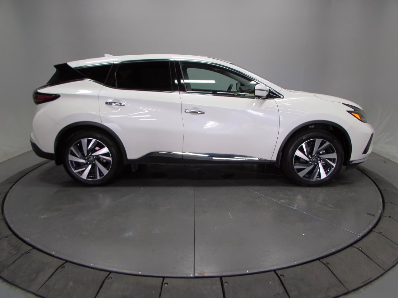 2024 Pearl White Tricoat Nissan Murano SL AWD SUV