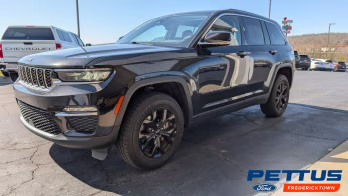 2023 BLACK Jeep Grand Cherokee Limited 4X4 SUV