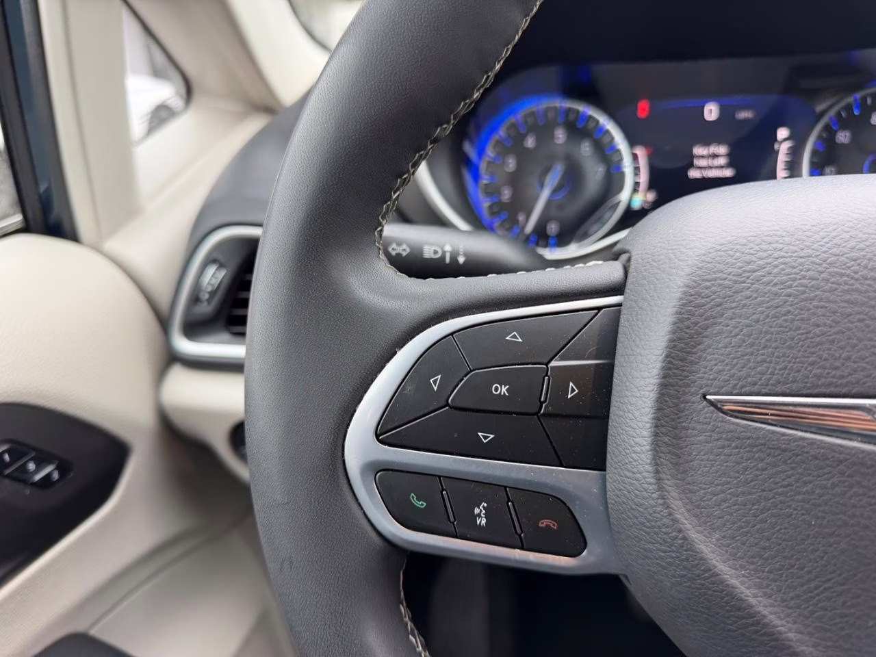 2024 Fathom Blue Pearlcoat Chrysler Pacifica Touring L FWD Van