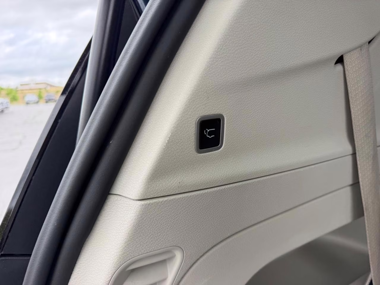 2024 Fathom Blue Pearlcoat Chrysler Pacifica Touring L FWD Van