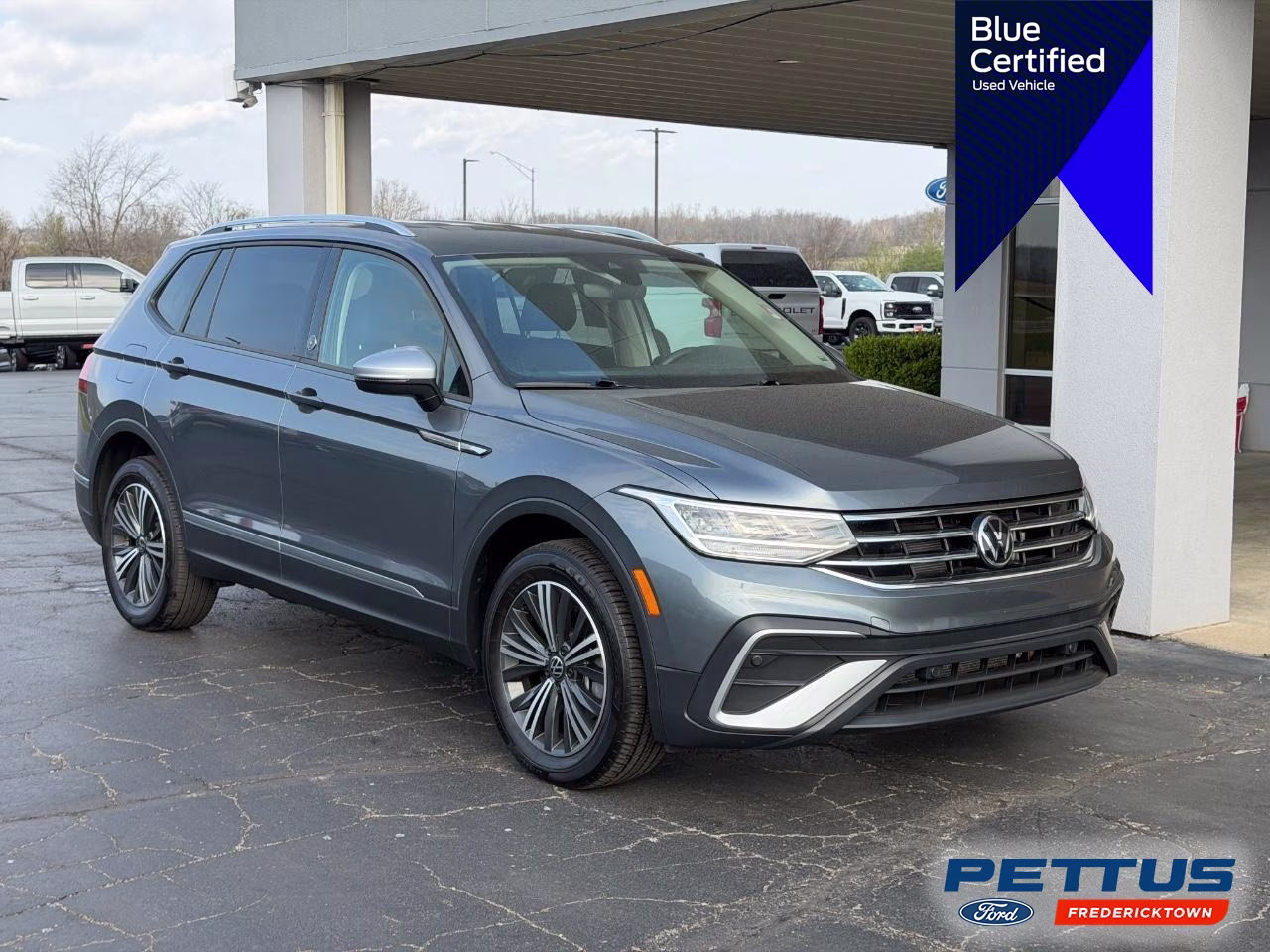 2024 Platinum Gray Metallic Volkswagen Tiguan 2.0T Wolfsburg Edition FWD SUV