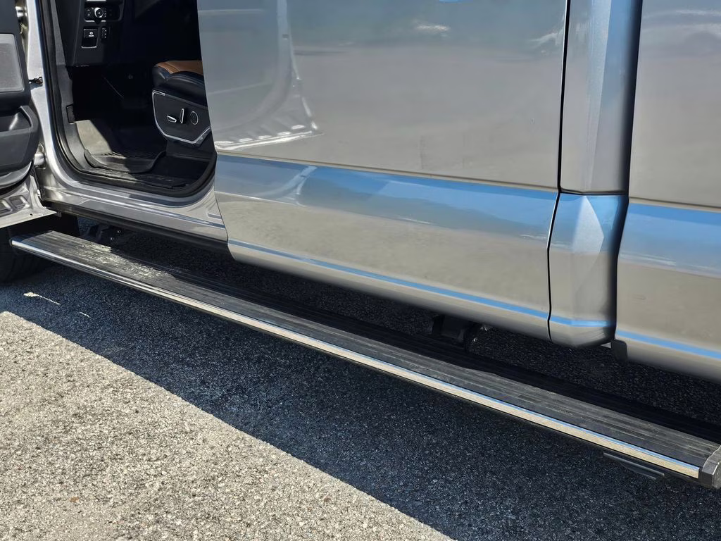 2022 Silver Metallic Ford F-150 Platinum 4X4 Truck