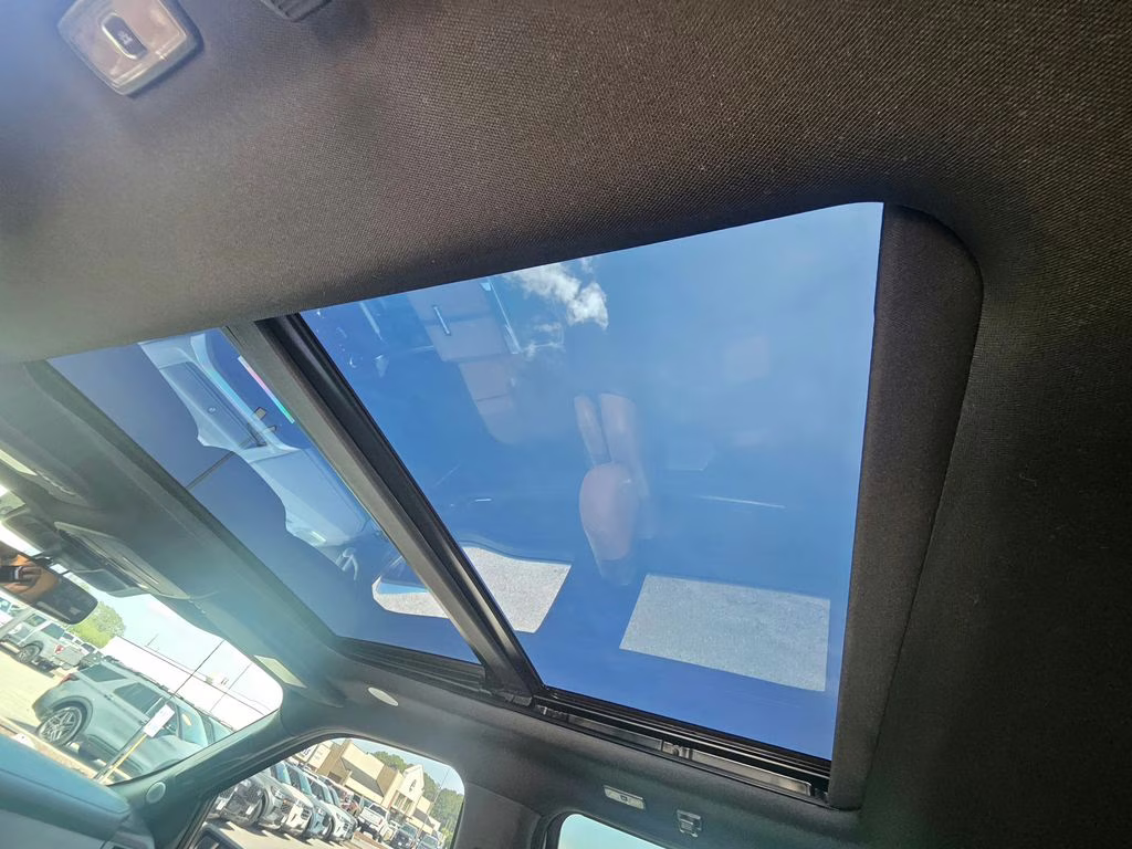 2022 Silver Metallic Ford F-150 Platinum 4X4 Truck