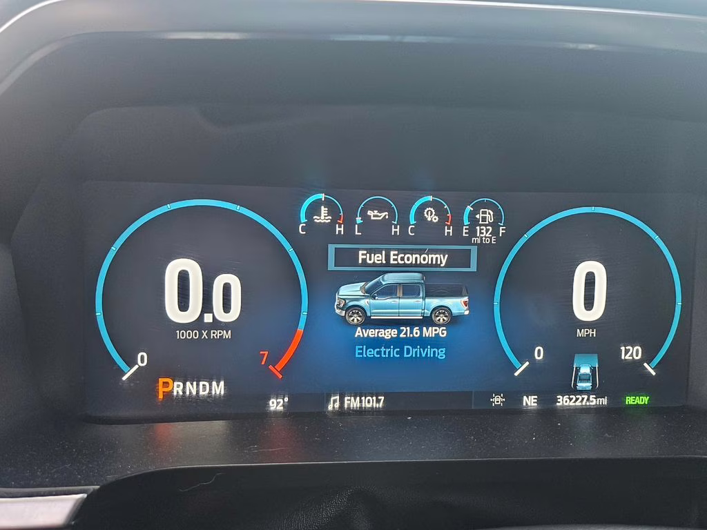 2022 Silver Metallic Ford F-150 Platinum 4X4 Truck