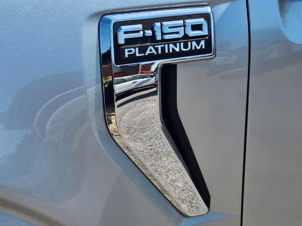 2022 Silver Metallic Ford F-150 Platinum 4X4 Truck