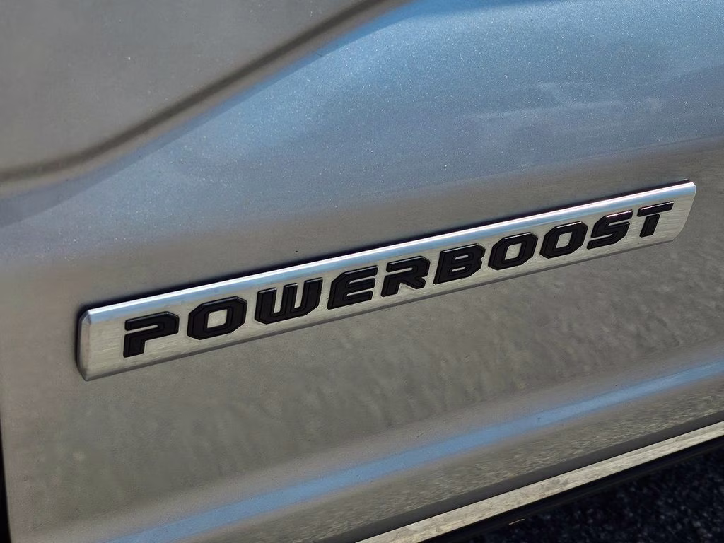 2022 Silver Metallic Ford F-150 Platinum 4X4 Truck
