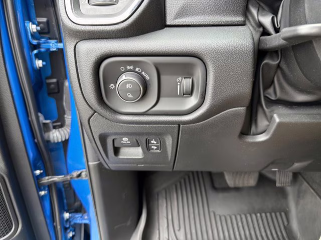 2023 Hydro Blue Pearlcoat Ram 1500 Big Horn 4X4 Truck