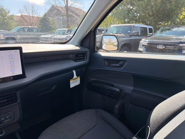 2026 Oxford White Ford Maverick XL FWD Truck