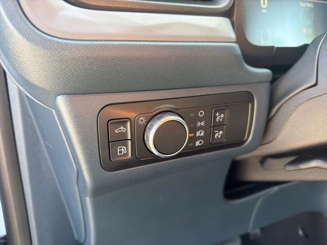 2026 Oxford White Ford Maverick XL FWD Truck