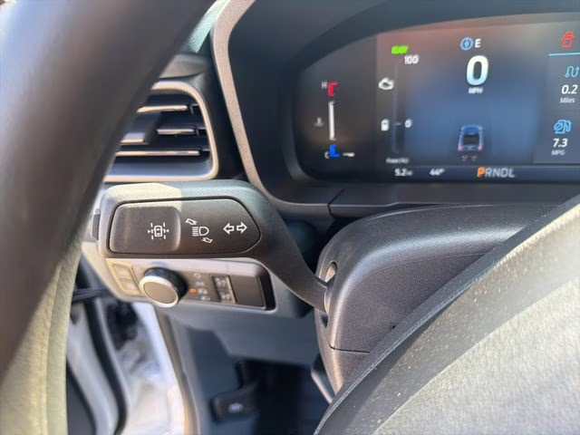 2026 Oxford White Ford Maverick XL FWD Truck