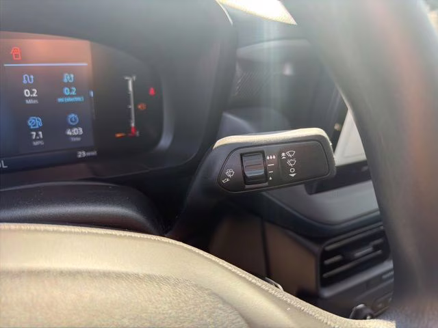 2026 Oxford White Ford Maverick XL FWD Truck