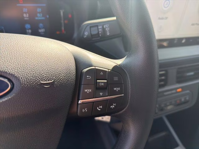 2026 Oxford White Ford Maverick XL FWD Truck