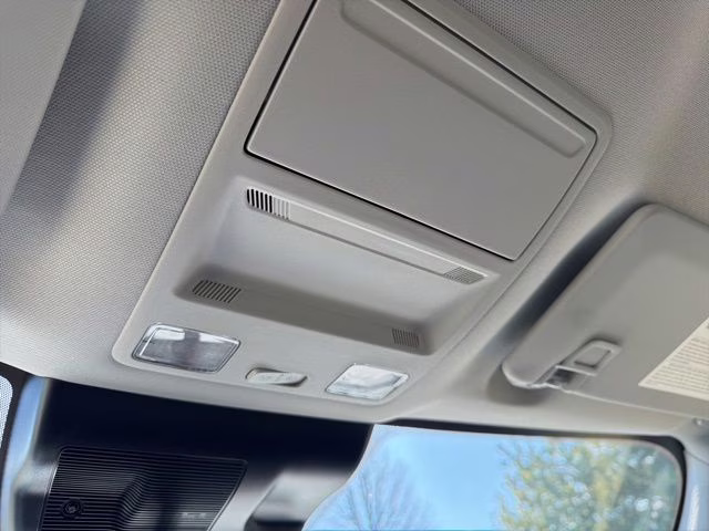 2026 Oxford White Ford Maverick XL FWD Truck