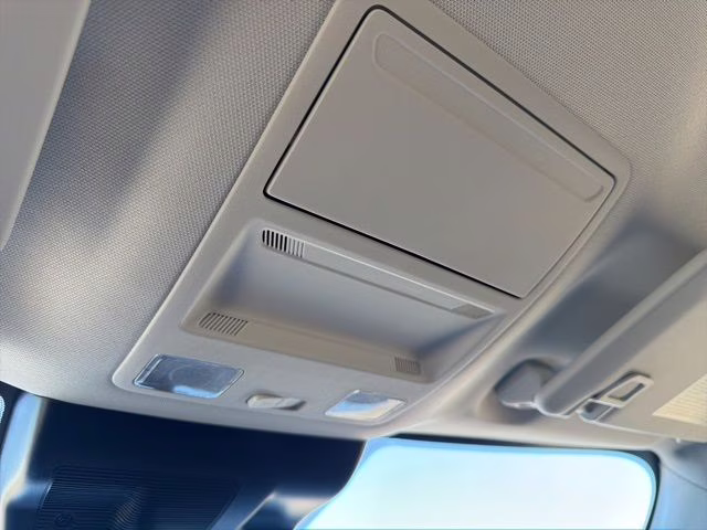 2026 Oxford White Ford Maverick XL FWD Truck