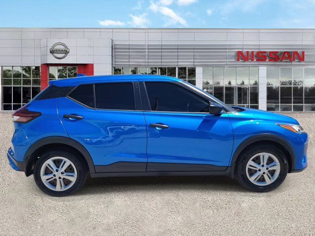 2022 Electric Blue Metallic Nissan Kicks S FWD SUV