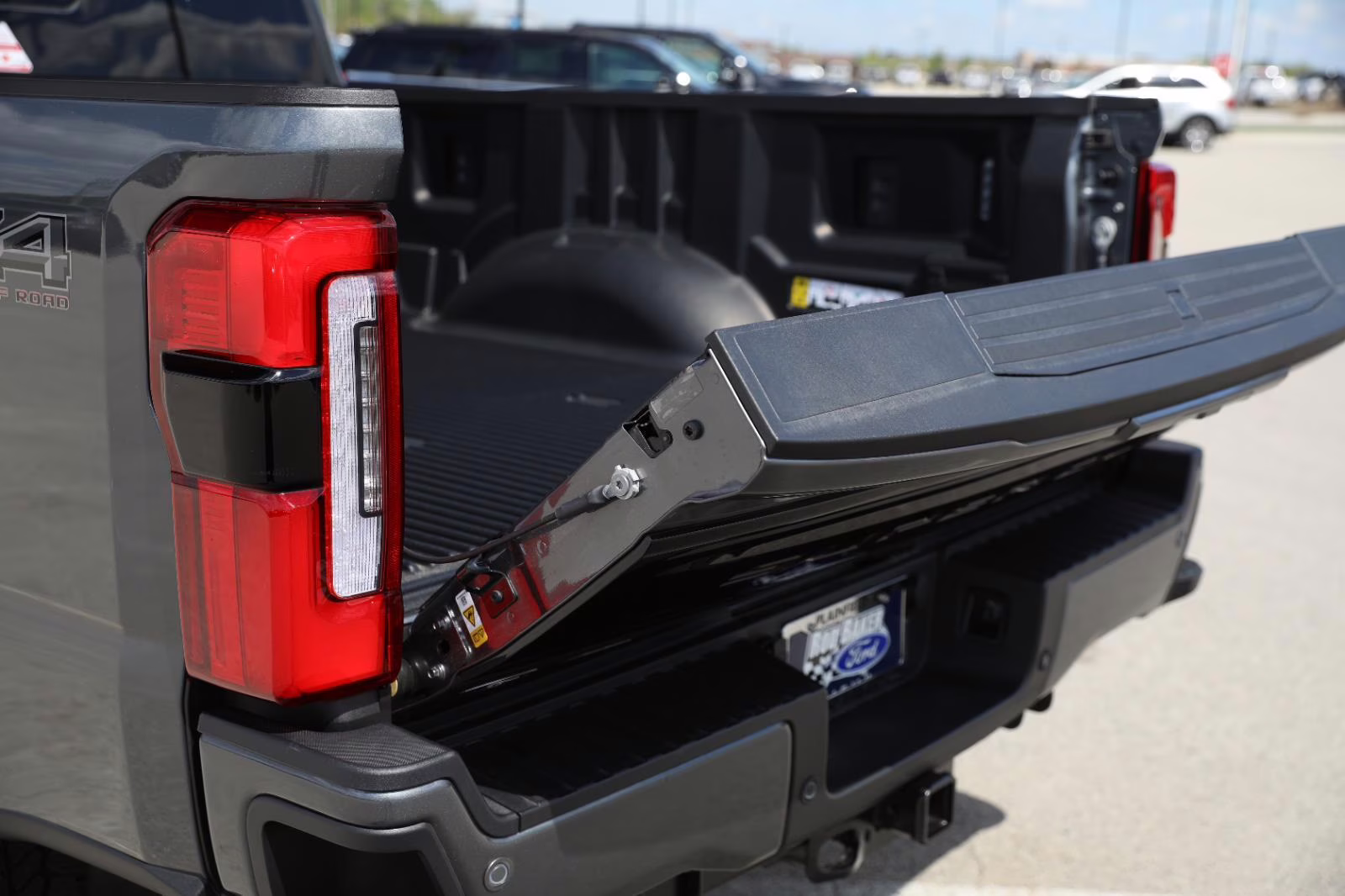 2026 Carbonized Gray Metallic Ford Super Duty F-250 SRW Platinum 4X4 Truck
