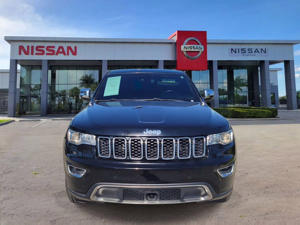 2018 Diamond Black Crystal Pearlcoat Jeep Grand Cherokee Limited RWD SUV