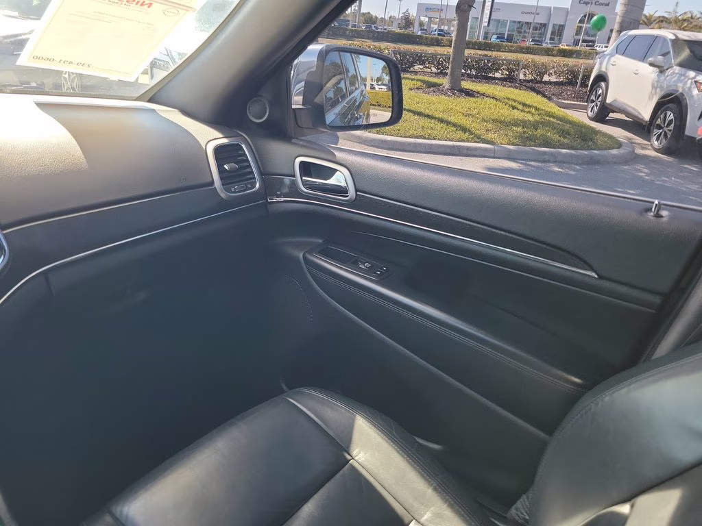 2018 Diamond Black Crystal Pearlcoat Jeep Grand Cherokee Limited RWD SUV