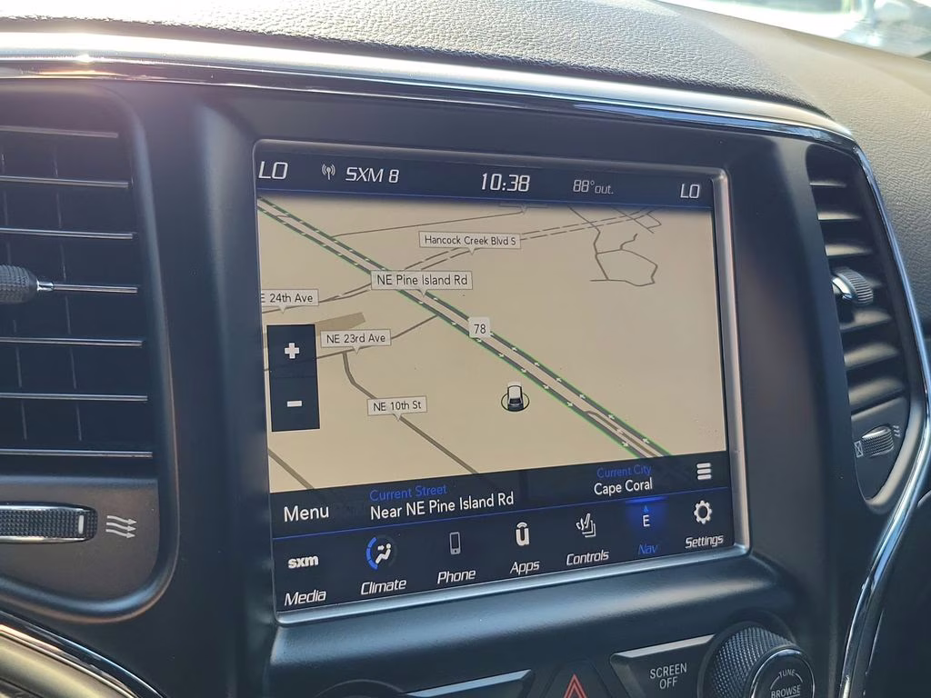 2018 Diamond Black Crystal Pearlcoat Jeep Grand Cherokee Limited RWD SUV