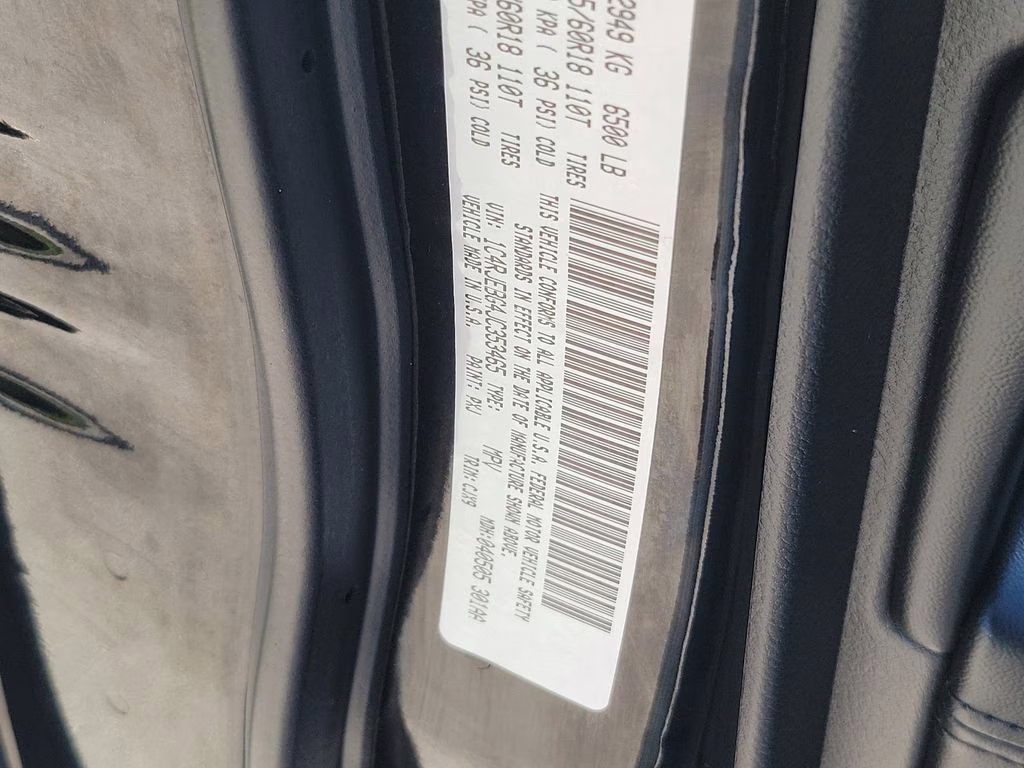 2018 Diamond Black Crystal Pearlcoat Jeep Grand Cherokee Limited RWD SUV