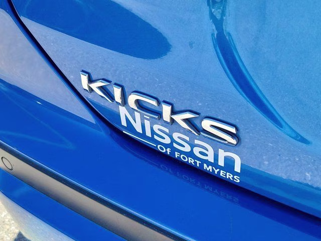 2022 Electric Blue Metallic Nissan Kicks S FWD SUV