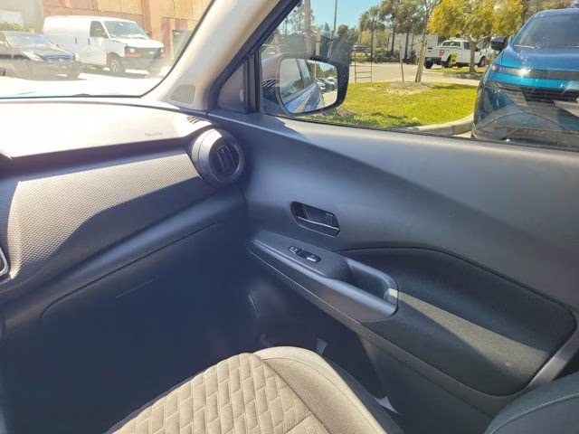 2022 Electric Blue Metallic Nissan Kicks S FWD SUV