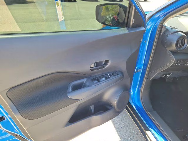 2022 Electric Blue Metallic Nissan Kicks S FWD SUV