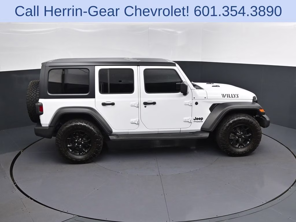 2021 Bright White Clearcoat Jeep Wrangler Unlimited Willys 4X4 SUV
